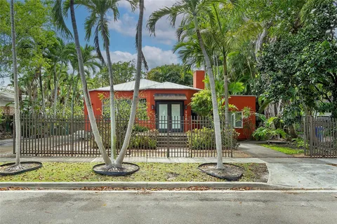 $2,000,000 | 120 Southwest 24th Road, Miami, FL 33129