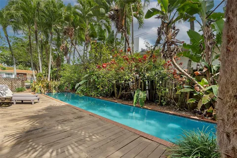 $2,000,000 | 120 Southwest 24th Road, Miami, FL 33129