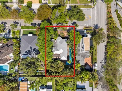 $2,000,000 | 120 Southwest 24th Road, Miami, FL 33129