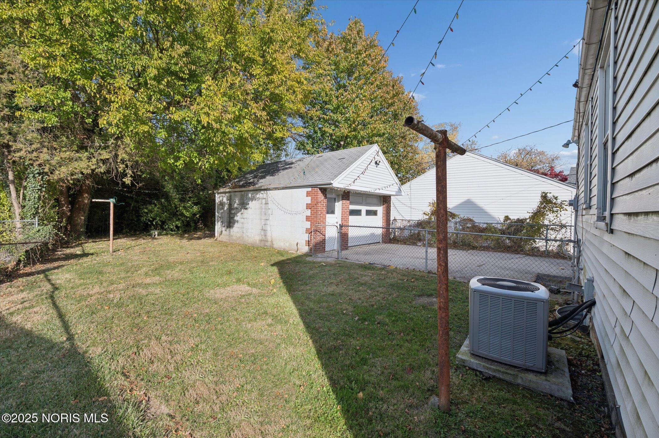 2666 Montebello Road Toledo, OH 43607 - Photo 36 of 36 43-2666-Montebello-Rd-Windowstill