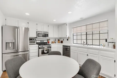$815,000 | 807 Links View Drive, Simi Valley, CA 93065