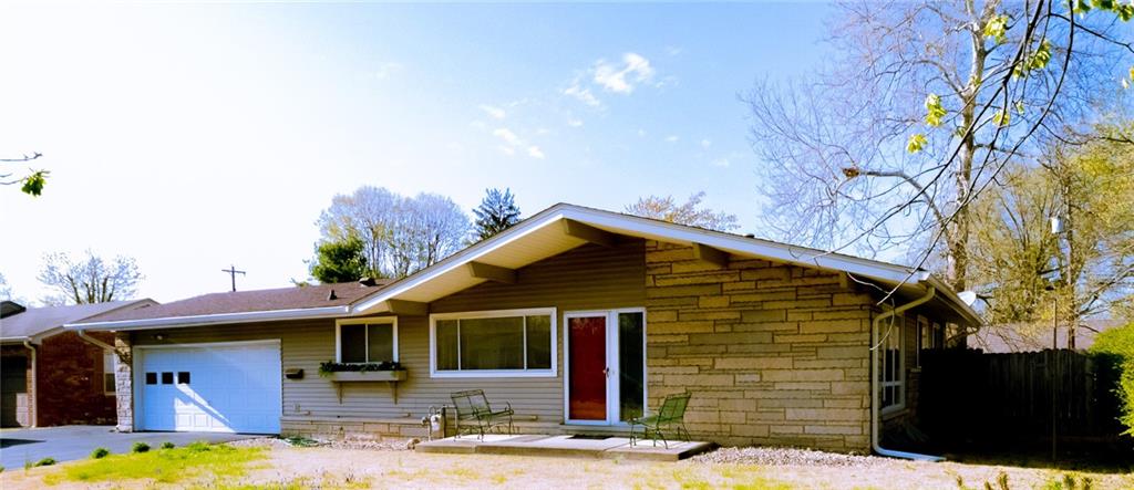 1602 Rocky Ford Road Columbus, IN 47203 - Photo 2 of 29 Gallery Image 2