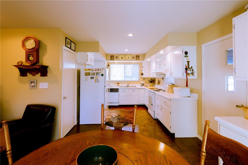 1602 Rocky Ford Road Columbus, IN 47203 - Photo 6 of 29 Gallery Image 6