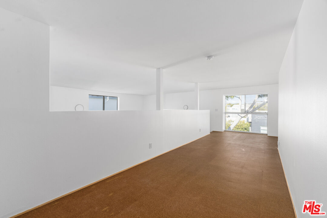 558 Rose Avenue, Unit 2 Venice, CA 90291 - Photo 20 of 21