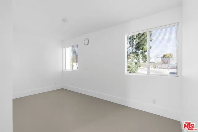 $5,750 | 558 Rose Avenue, Unit 2, Venice, CA 90291