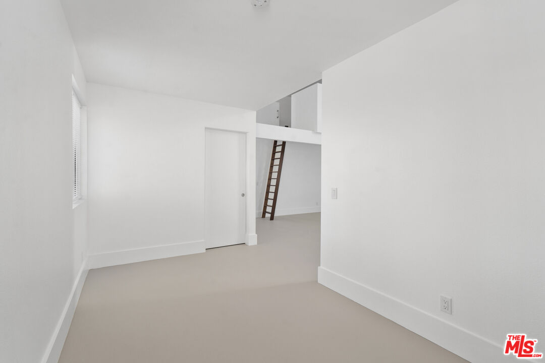 558 Rose Avenue, Unit 2 Venice, CA 90291 - Photo 10 of 21