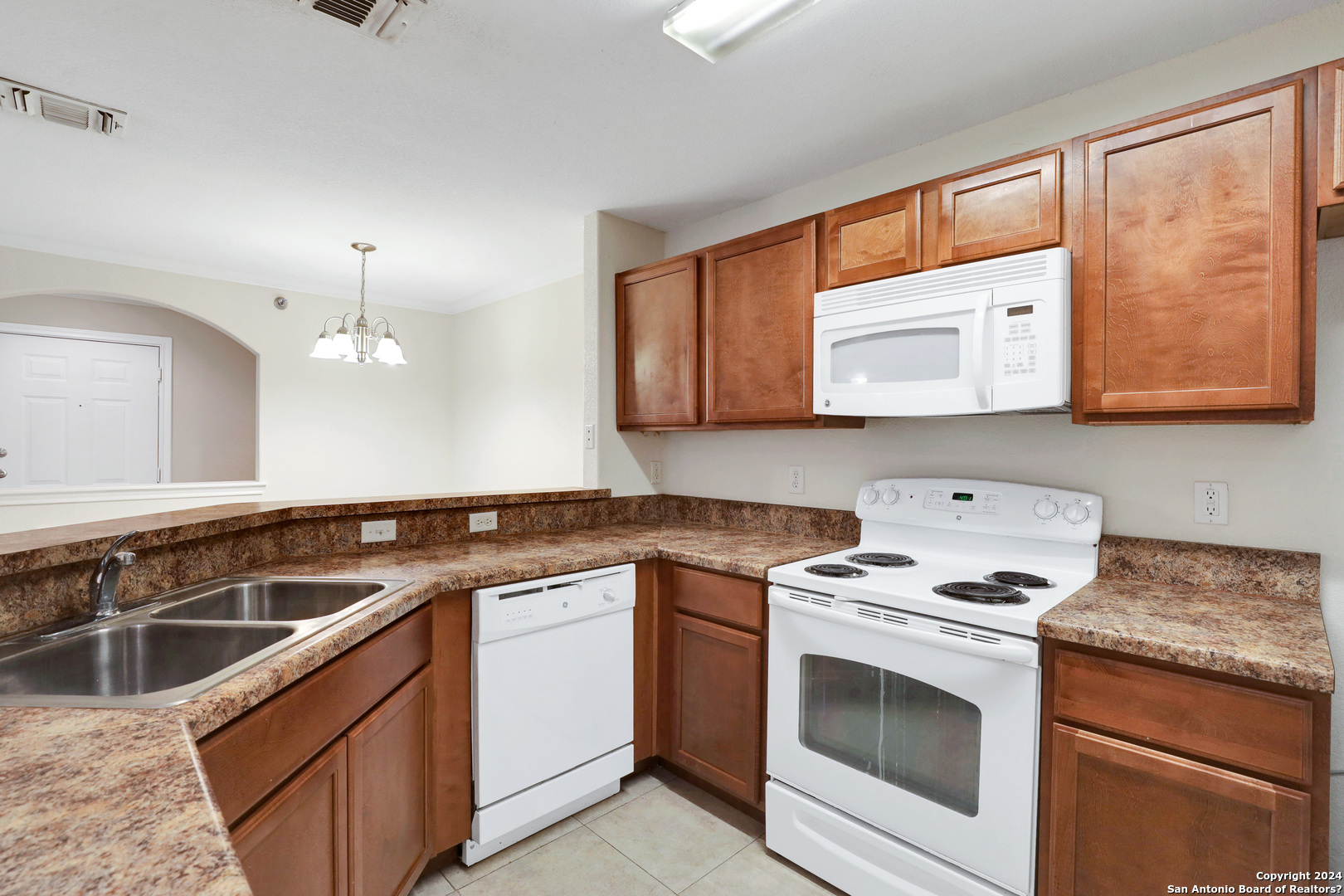 7323 Snowden Road, Unit 3306 San Antonio, TX 78229 - Photo 13 of 26