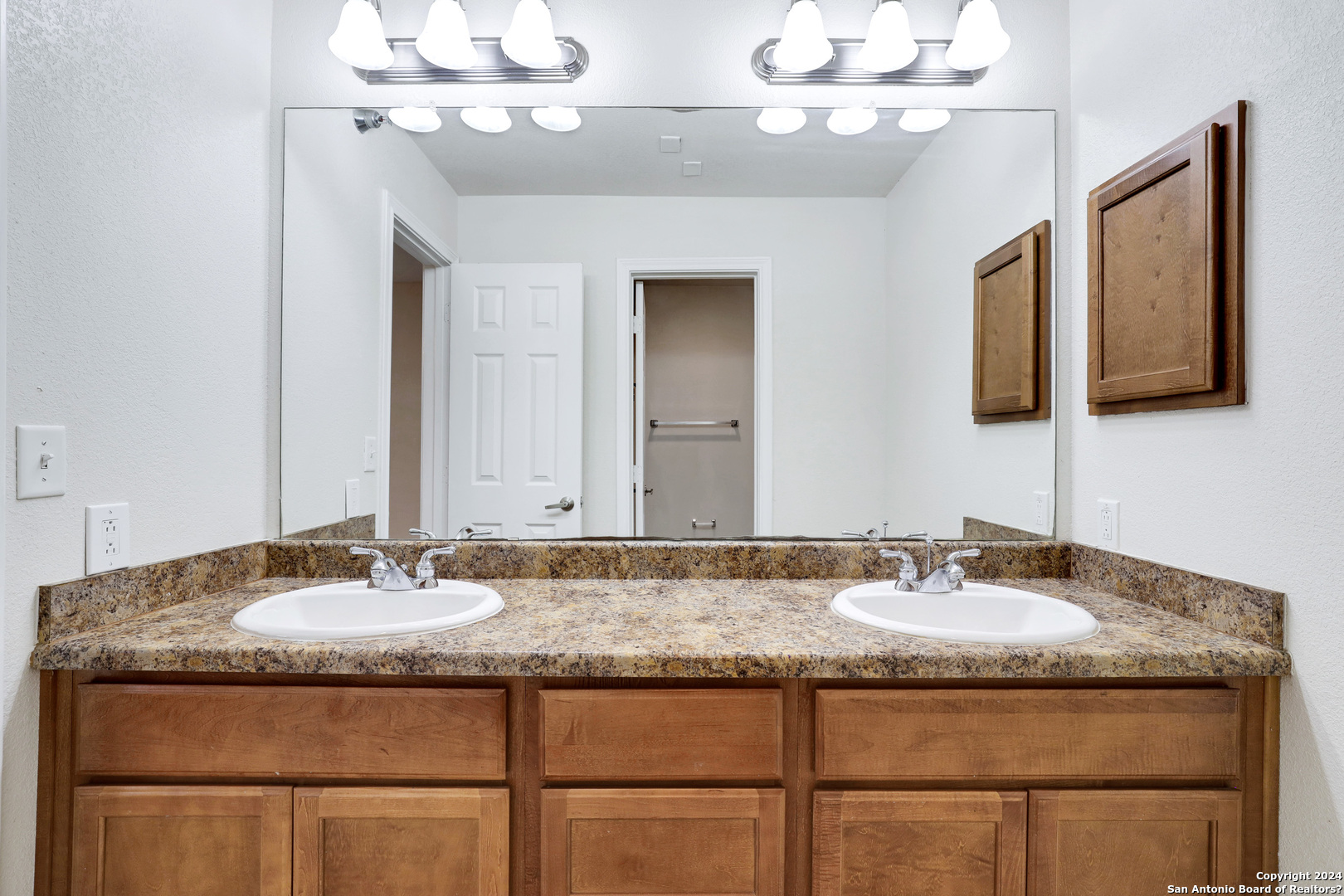 7323 Snowden Road, Unit 3306 San Antonio, TX 78229 - Photo 17 of 26