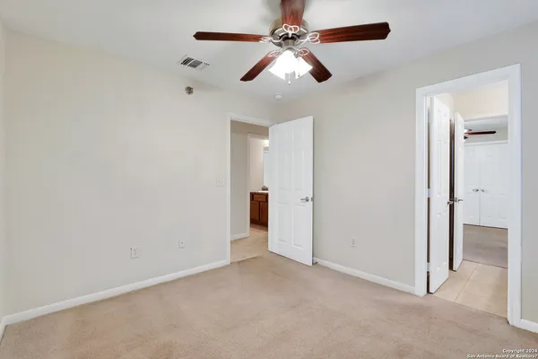 $1,350 | 7323 Snowden Road, Unit 3306, San Antonio, TX 78229