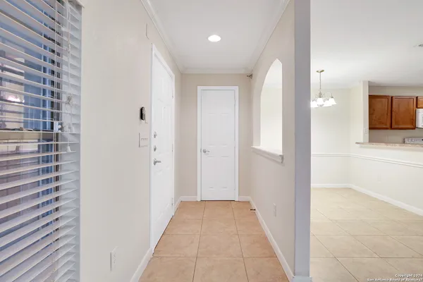 $1,350 | 7323 Snowden Road, Unit 3306, San Antonio, TX 78229