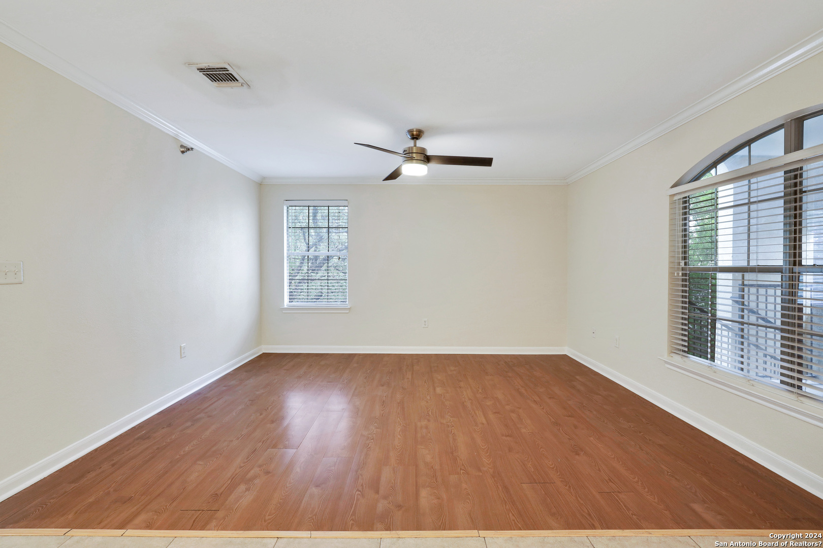 7323 Snowden Road, Unit 3306 San Antonio, TX 78229 - Photo 4 of 26