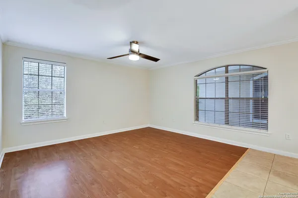 $1,350 | 7323 Snowden Road, Unit 3306, San Antonio, TX 78229