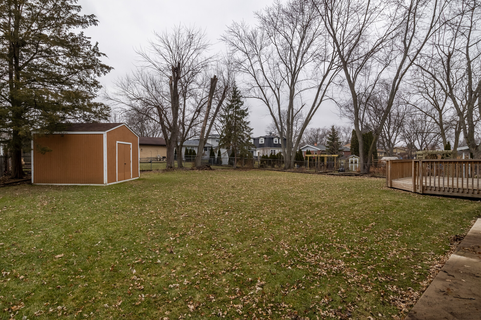 2321 Beck Road Lindenhurst, IL 60046 - Photo 28 of 30 a backyard of a house with large trees