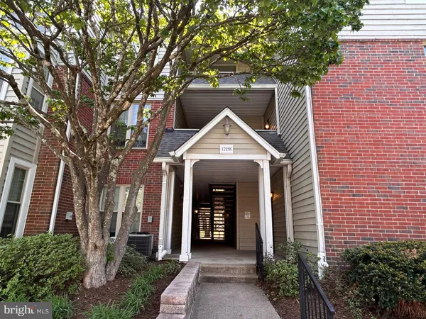 $1,900 | 12158 Penderview Terrace, Unit 1137, Fairfax, VA 22033