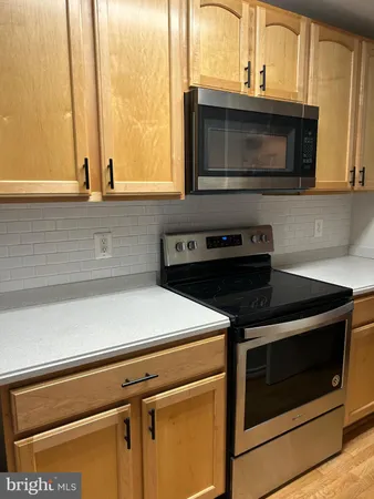 $1,900 | 12158 Penderview Terrace, Unit 1137, Fairfax, VA 22033