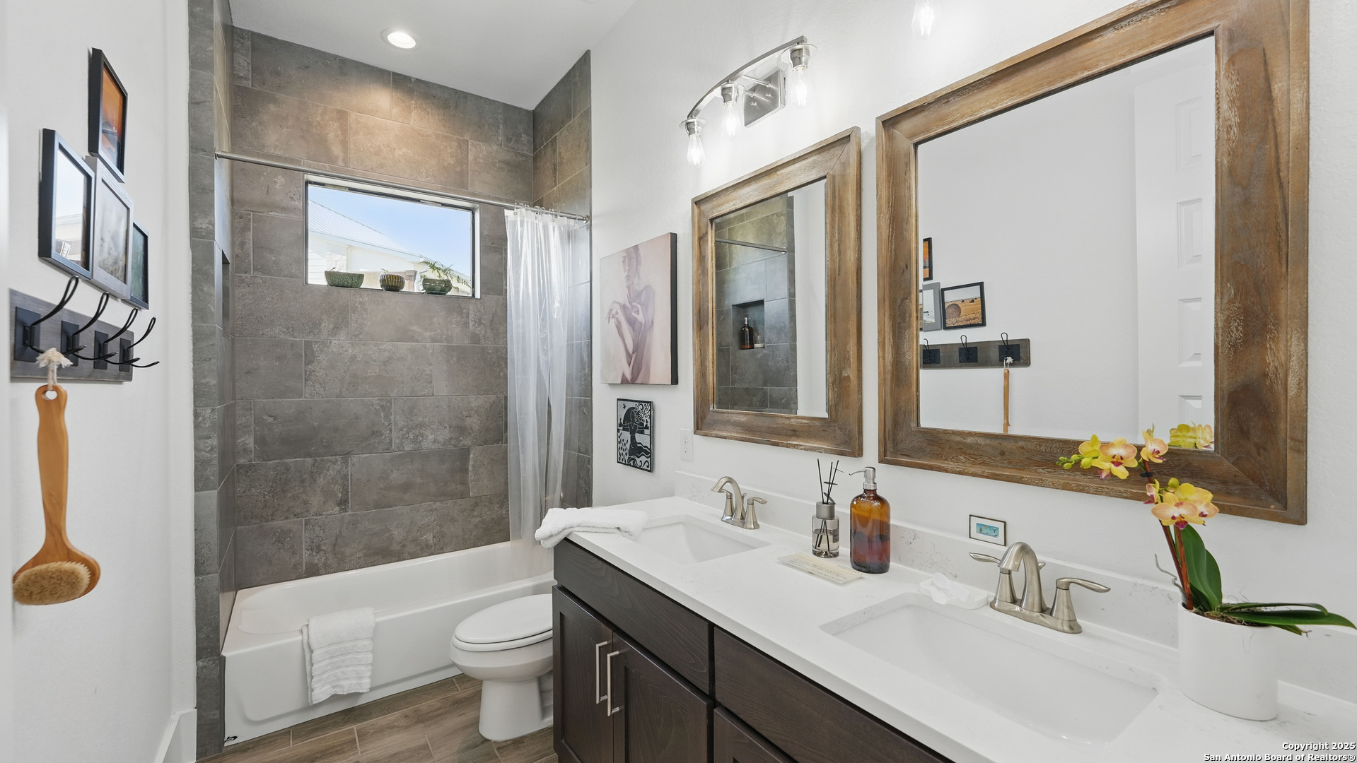 191 Crane Circle Spring Branch, TX 78070 - Photo 30 of 57 a bathroom with a sink a toilet and shower