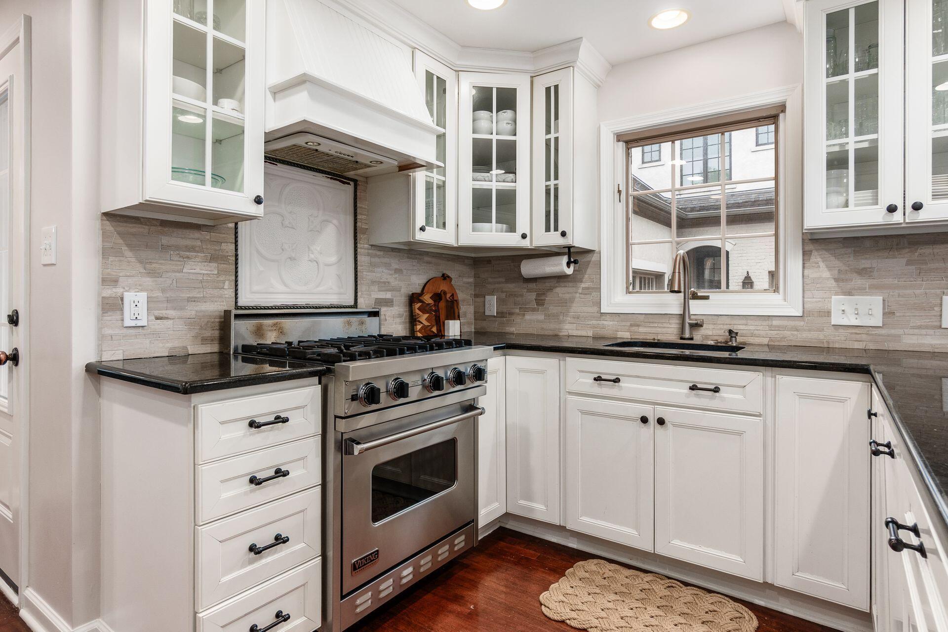 2070 Ellington Road Columbus, OH 43221 - Photo 21 of 63 kitchen