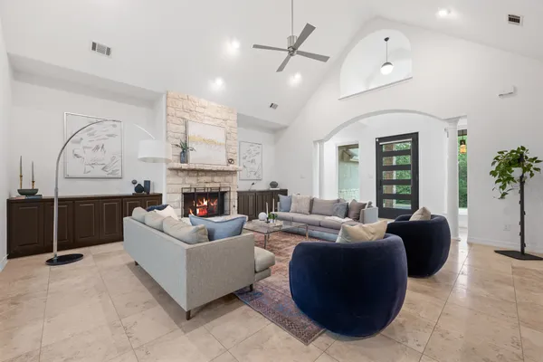 $1,250,000 | 12007 Colleyville Drive, Bee Cave, TX 78738