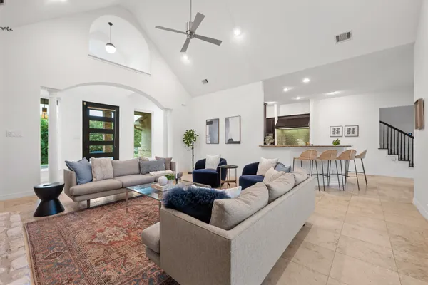 $1,250,000 | 12007 Colleyville Drive, Bee Cave, TX 78738