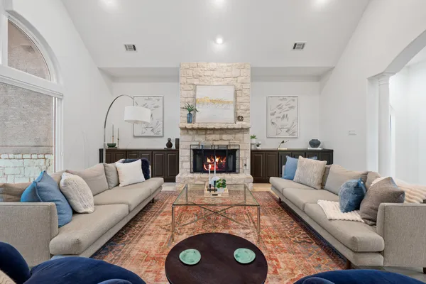 $1,250,000 | 12007 Colleyville Drive, Bee Cave, TX 78738