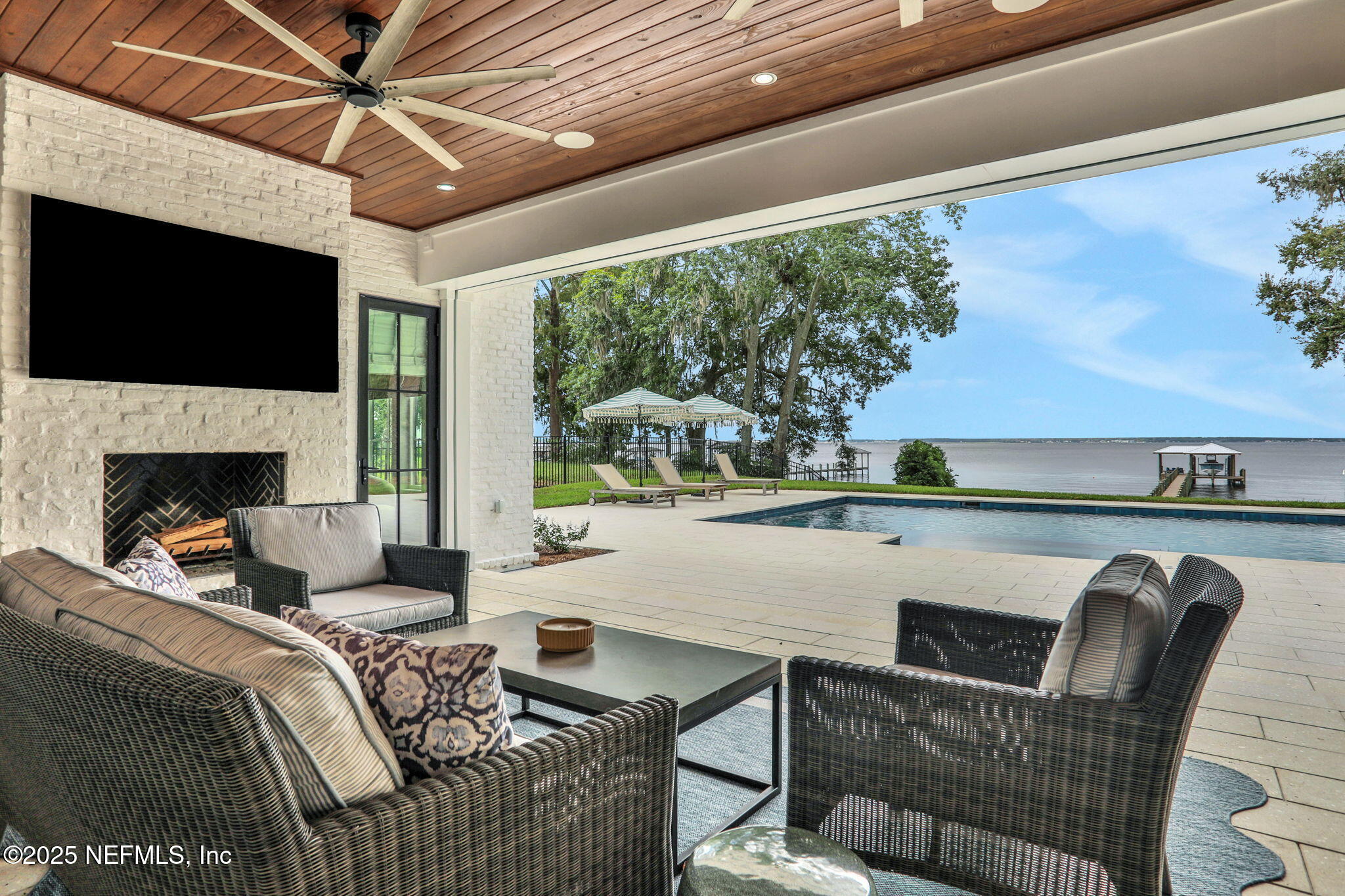 1157 Norwich Road Jacksonville, FL 32207 - Photo 79 of 92 Outdoor Fireplace