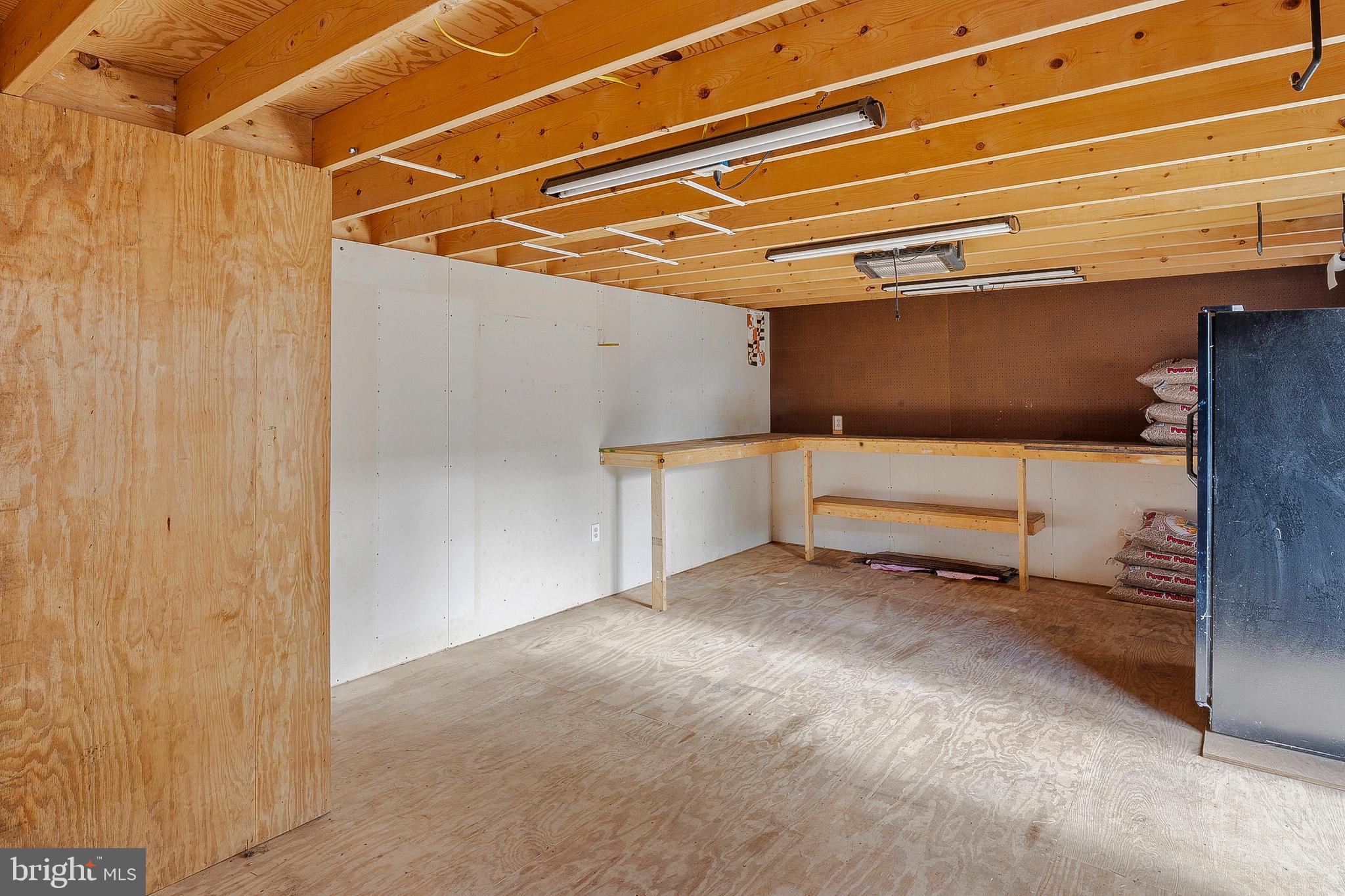 12921 Bogby Road Middle River, MD 21220 - Photo 23 of 32 Inside Workshop / Shed