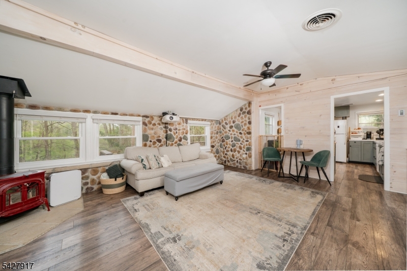 12 Timbercroft Road High Bridge, NJ 08829 - Photo 6 of 34