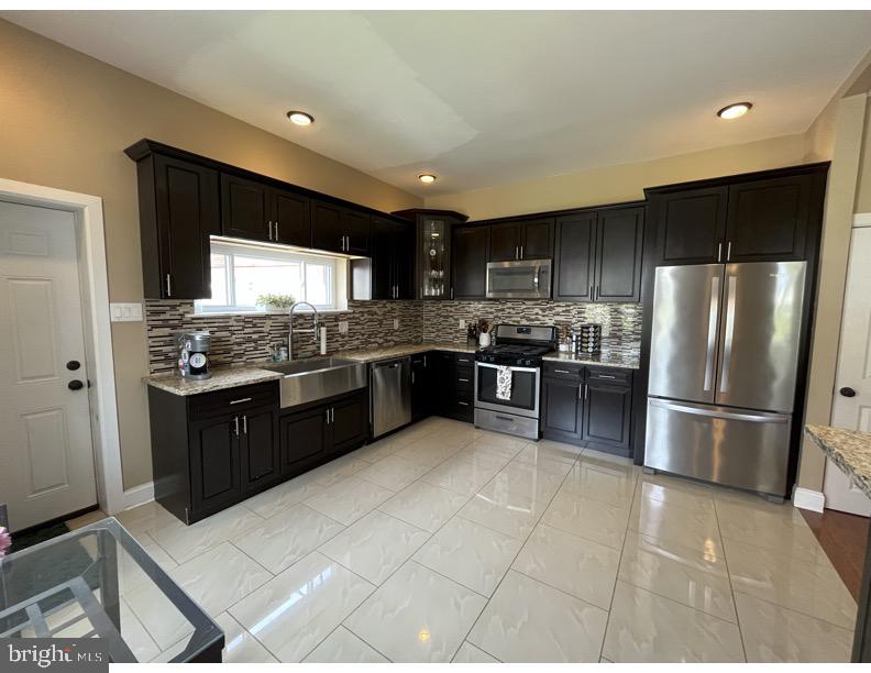 202 Baird Avenue Mount Ephraim, NJ 08059 - Photo 4 of 22