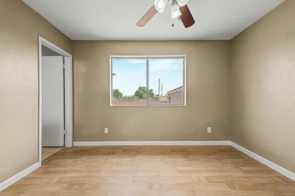 $2,575 | 17801 North 8th Drive, Phoenix, AZ 85023