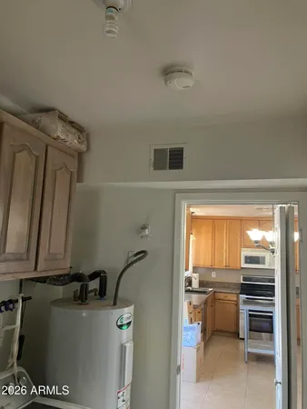 $2,575 | 17801 North 8th Drive, Phoenix, AZ 85023