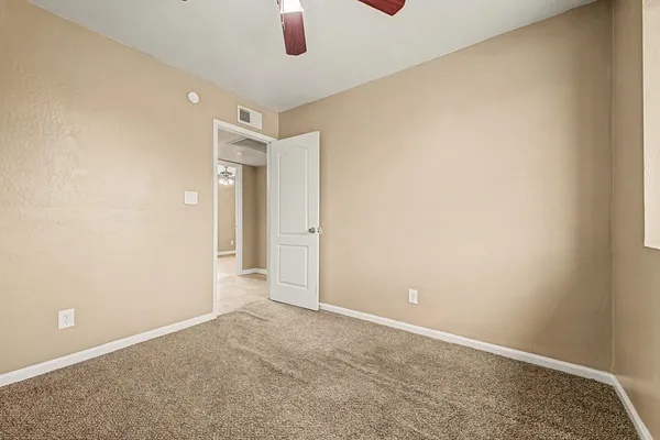 $2,575 | 17801 North 8th Drive, Phoenix, AZ 85023