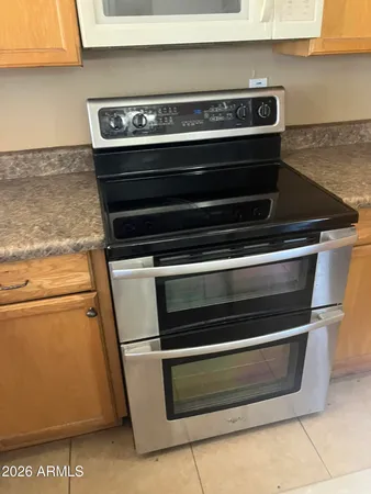 $2,575 | 17801 North 8th Drive, Phoenix, AZ 85023