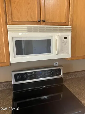 $2,575 | 17801 North 8th Drive, Phoenix, AZ 85023