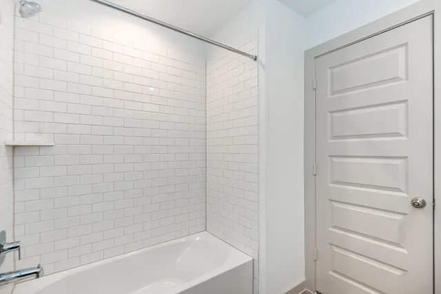 $2,600 | 14826 Cold Water Drive, Baytown, TX 77523