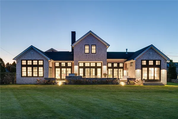 $5,450,000 | 424 3rd Beach Road, Middletown, RI 02842