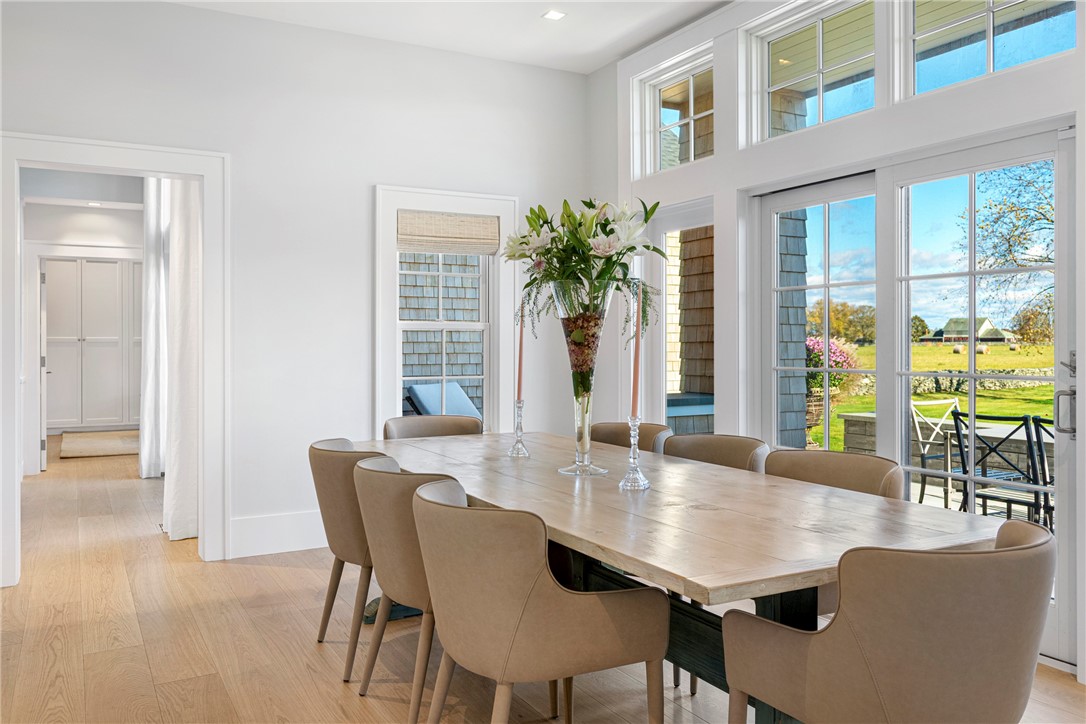 424 3rd Beach Road Middletown, RI 02842 - Photo 12 of 50