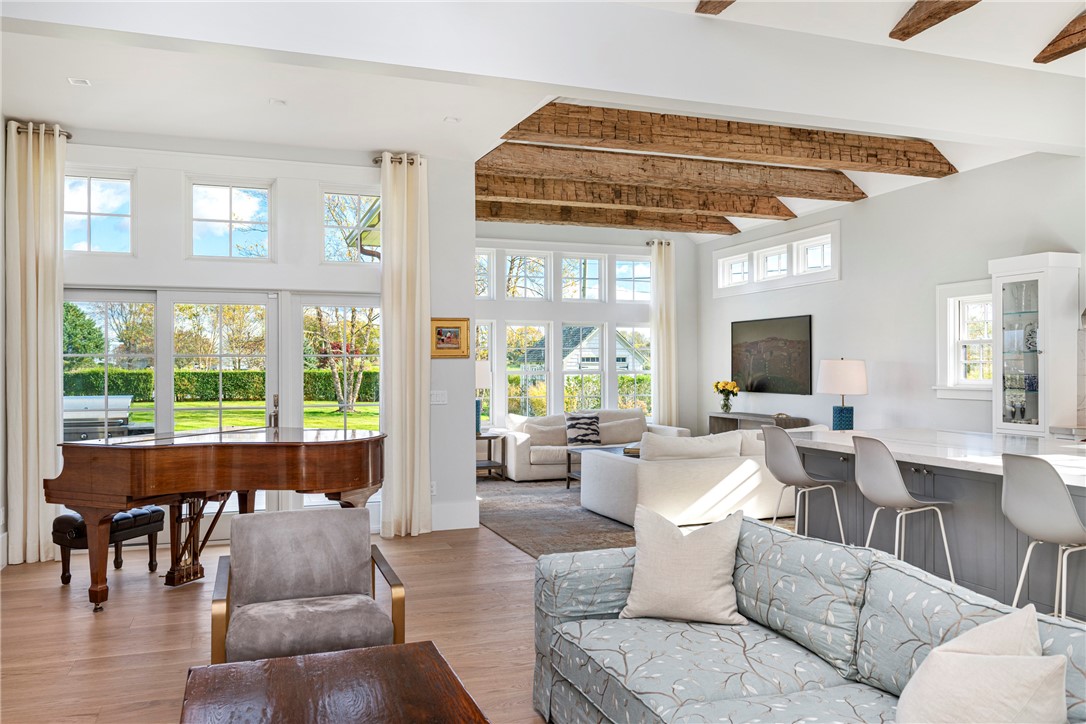 424 3rd Beach Road Middletown, RI 02842 - Photo 14 of 50