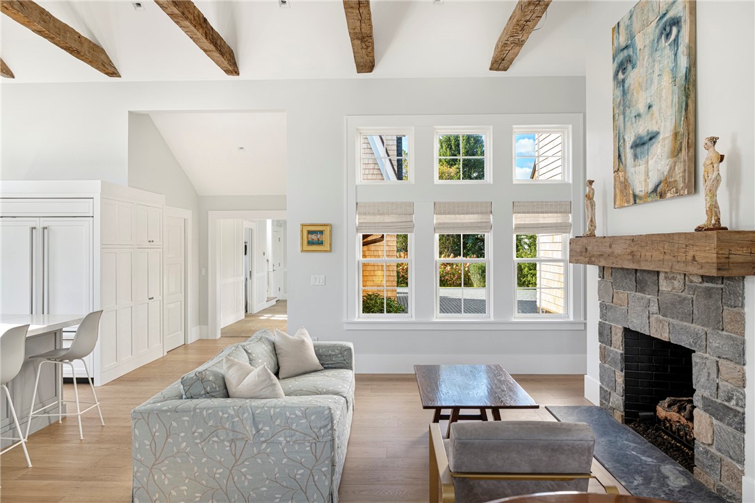 424 3rd Beach Road Middletown, RI 02842 - Photo 22 of 50