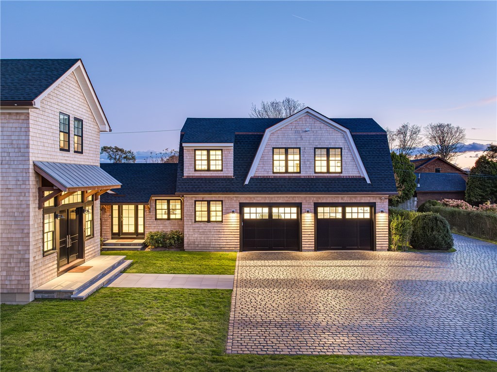 424 3rd Beach Road Middletown, RI 02842 - Photo 3 of 50