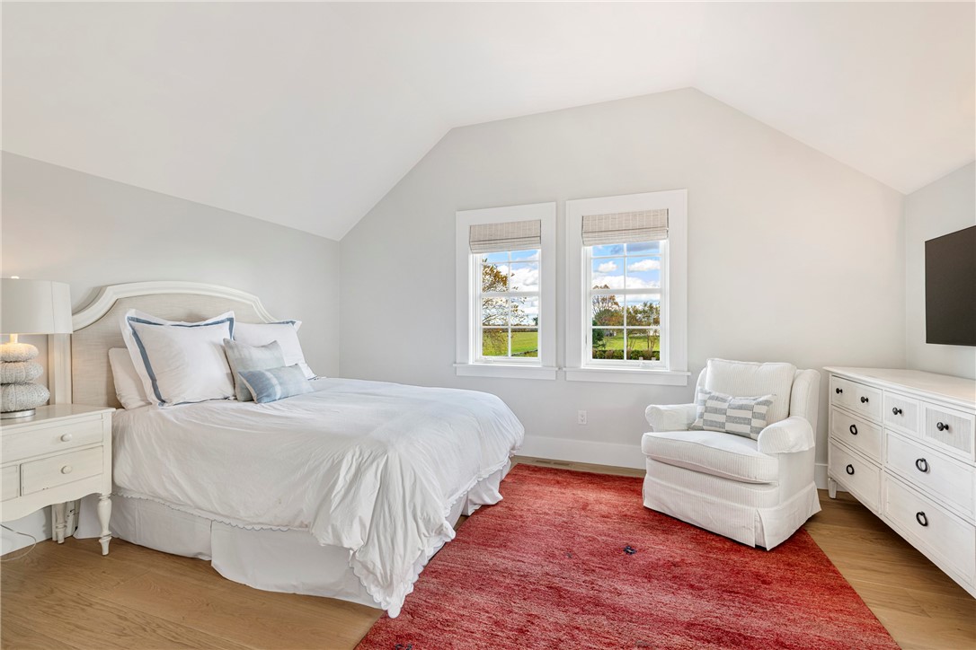 424 3rd Beach Road Middletown, RI 02842 - Photo 36 of 50