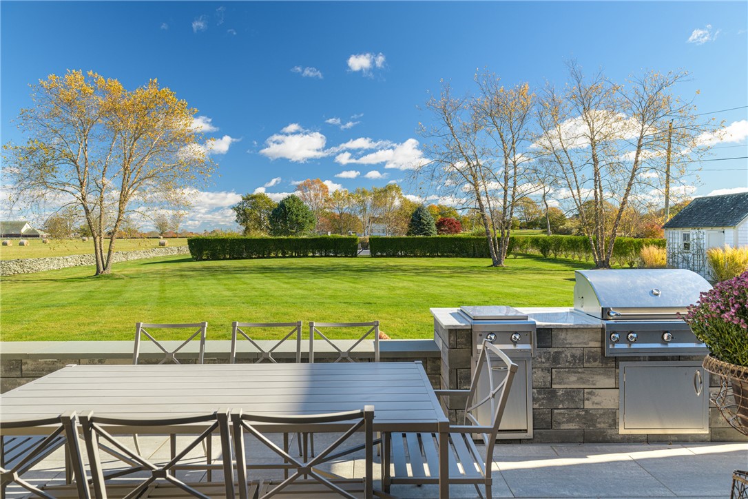 424 3rd Beach Road Middletown, RI 02842 - Photo 43 of 50