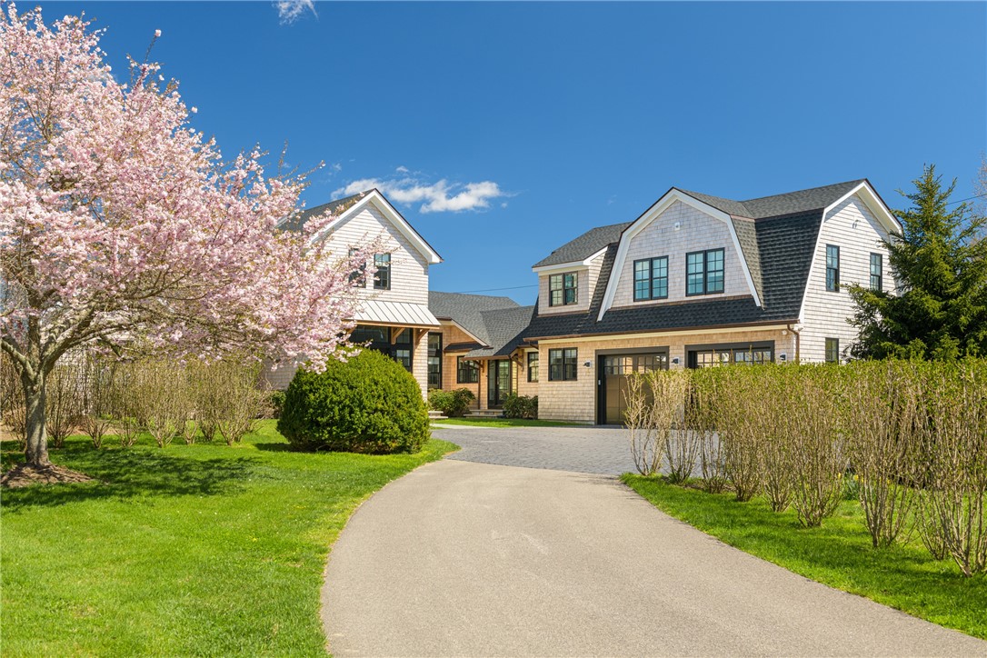 424 3rd Beach Road Middletown, RI 02842 - Photo 6 of 50
