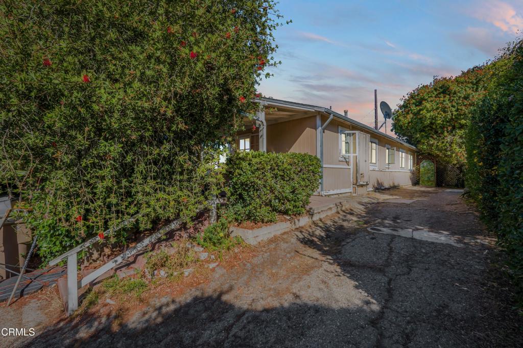 20176 South Mountain Road Santa Paula, CA 93060 - Photo 23 of 43 a view of a house with a yard
