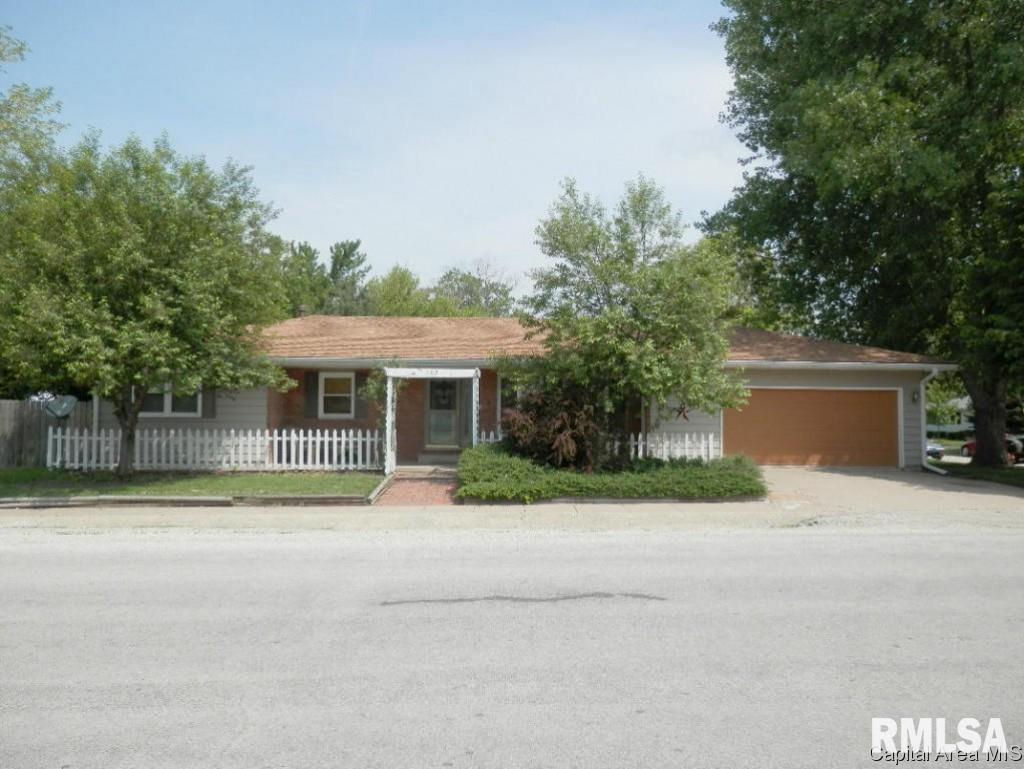 109 E Centre Rio, IL 61472 - Photo 1 of 35 Gallery Image 1