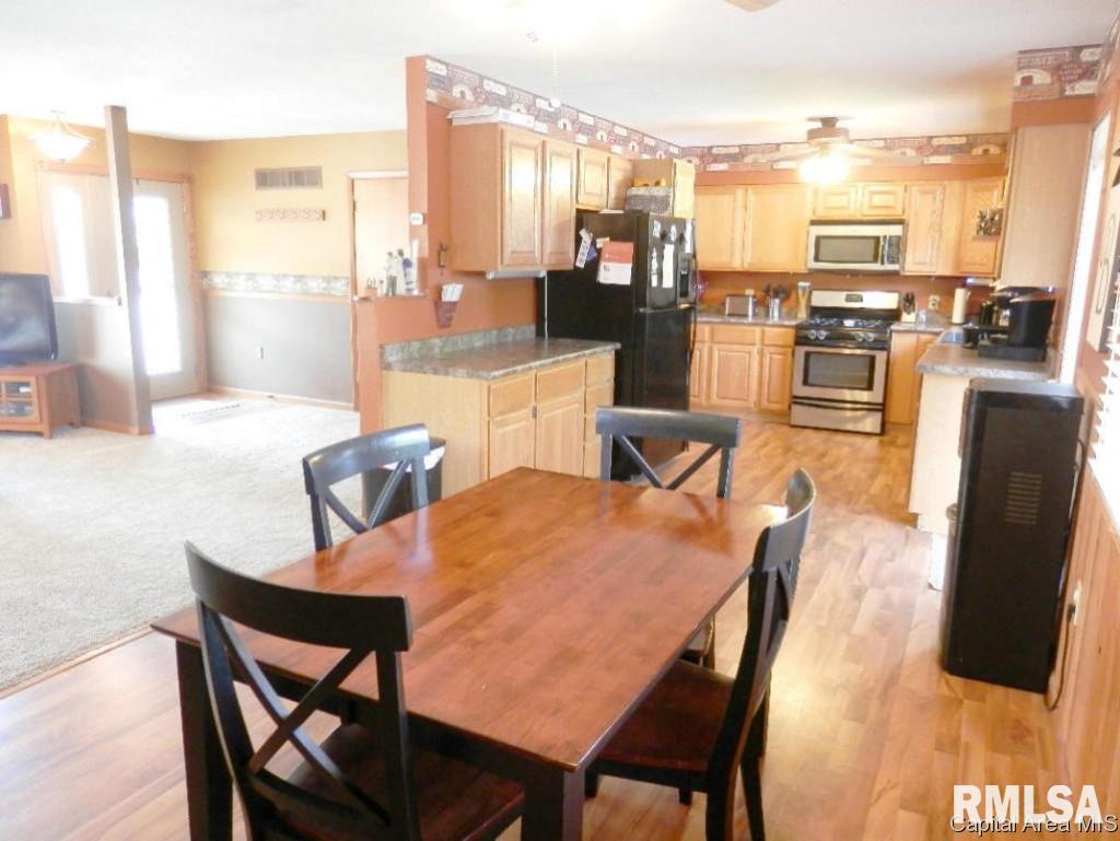 109 E Centre Rio, IL 61472 - Photo 14 of 35 Gallery Image 14