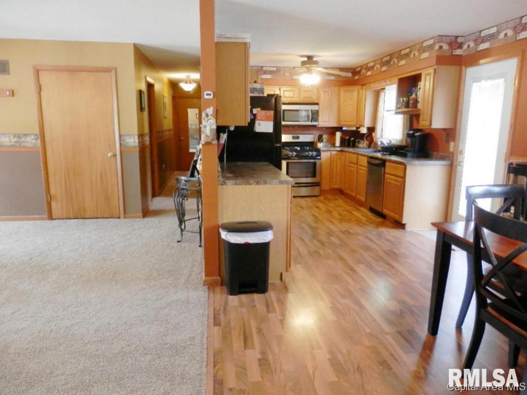 109 E Centre Rio, IL 61472 - Photo 15 of 35 Gallery Image 15