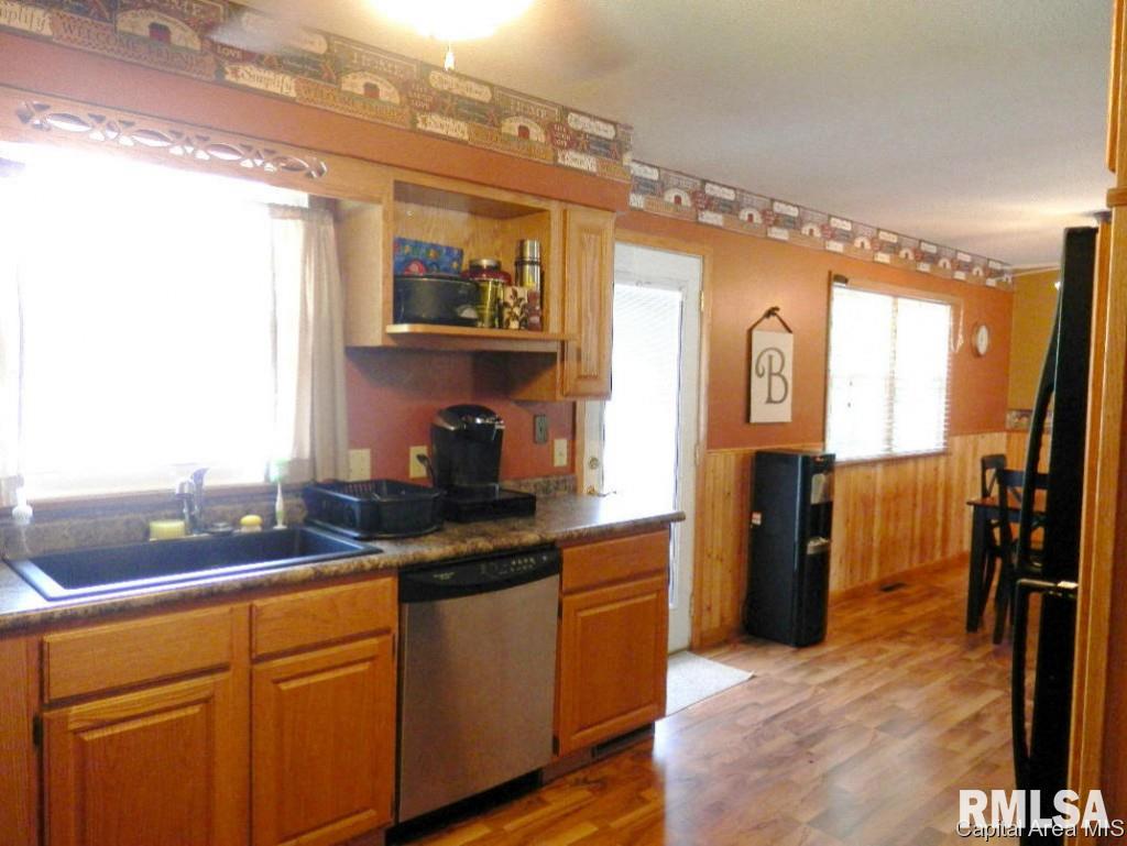 109 E Centre Rio, IL 61472 - Photo 19 of 35 Gallery Image 19