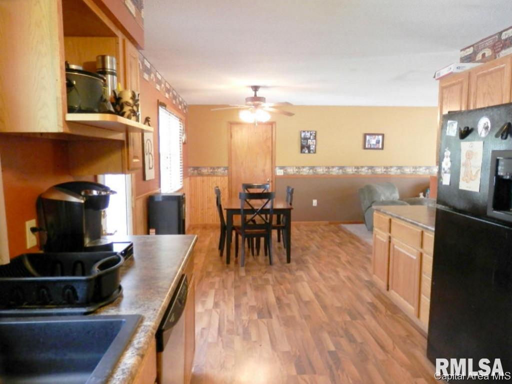 109 E Centre Rio, IL 61472 - Photo 20 of 35 Gallery Image 20