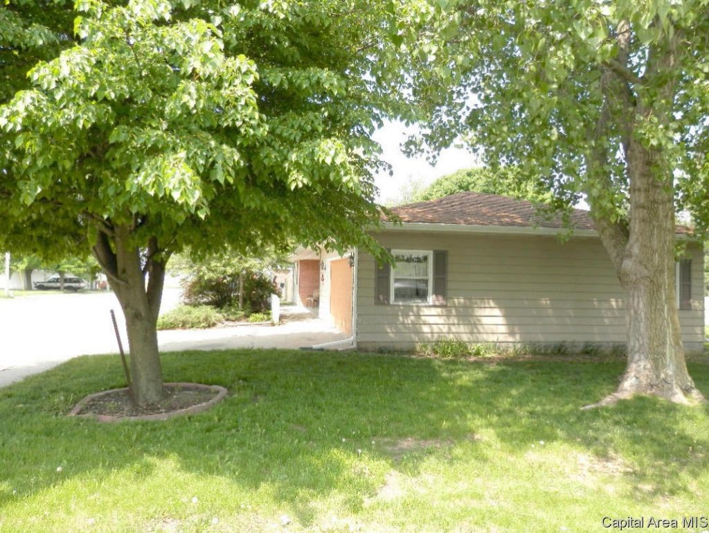109 E Centre Rio, IL 61472 - Photo 6 of 35 Gallery Image 6