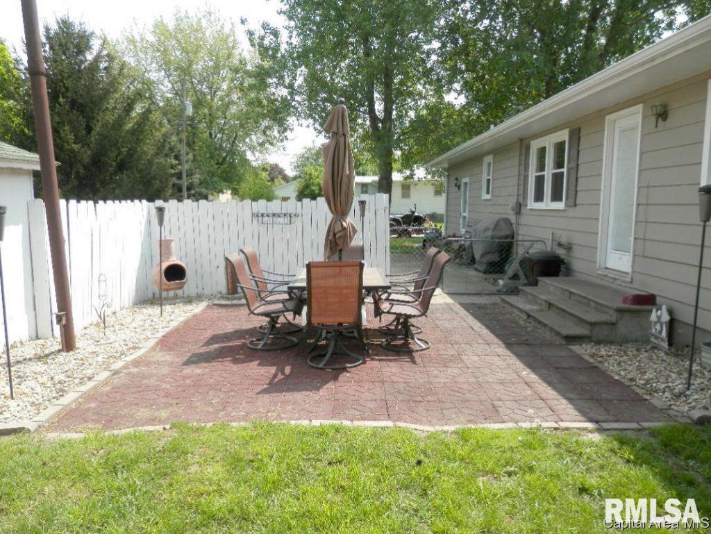 109 E Centre Rio, IL 61472 - Photo 9 of 35 Gallery Image 9